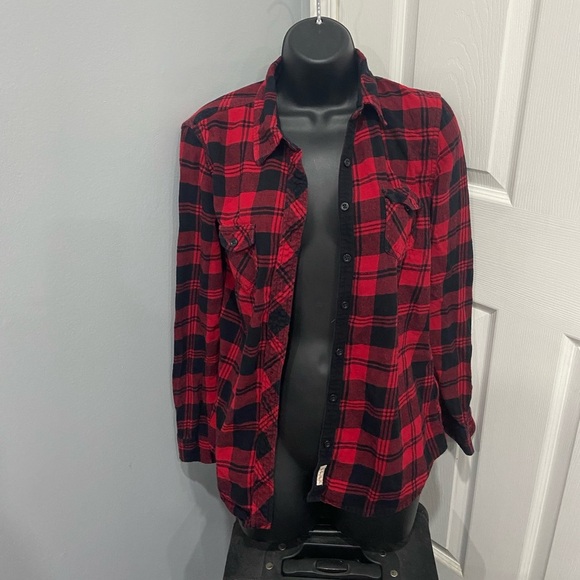 sold🚫 Women’s slim fit flannel - Picture 3 of 4